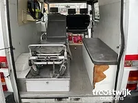 Ambulance - afbeelding 2 van  20