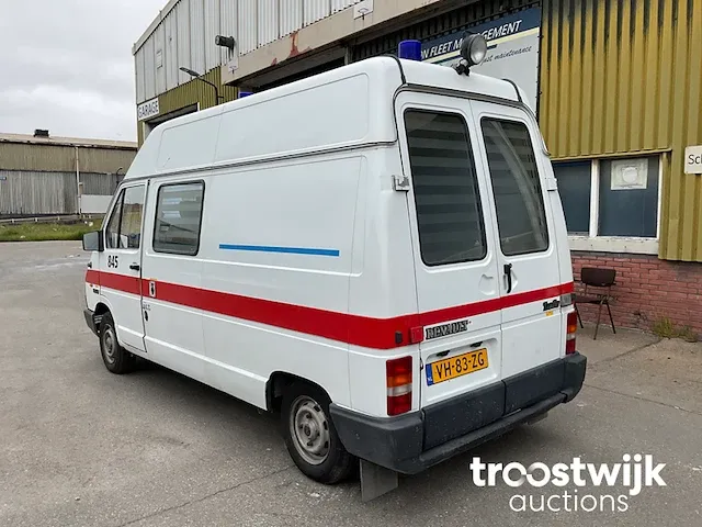 Ambulance - afbeelding 12 van  20