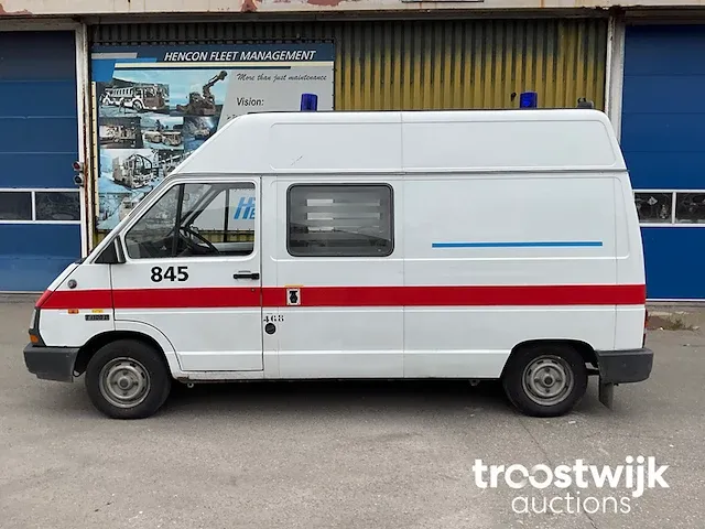 Ambulance - afbeelding 17 van  20
