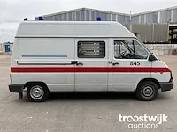 Ambulance - afbeelding 18 van  20