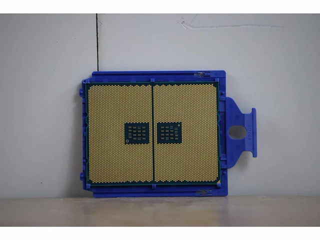 Amd - epyc - ps7601bdvihaf - processor - afbeelding 2 van  2