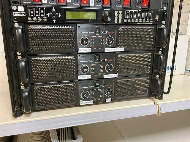 American audio - lxt 2500 - rek met versterkers en digital equalizer (3x) - afbeelding 6 van  12