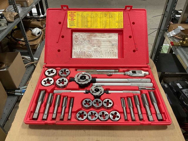 American tool companies tap and die set - afbeelding 2 van  5