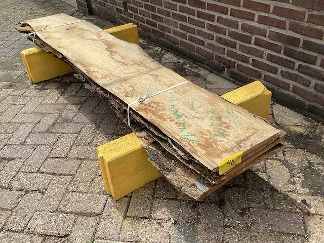 Amerikaans eiken - 2020 gezaagd 90 x 500 x 2400 mm - schaaldeel (4x) - afbeelding 1 van  6