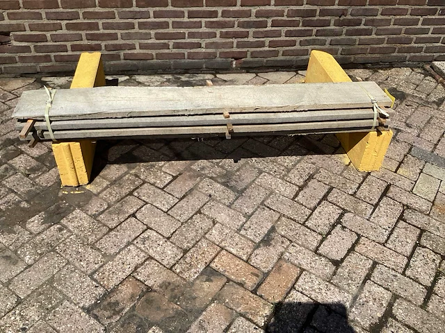 Amerikaans eiken - 2024 gezaagd 180 x 300 x 1700 mm - schaaldeel (7x) - afbeelding 2 van  5