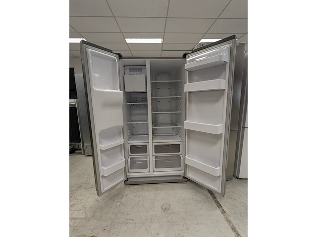 Amerikaanse koelkast no frost a++ samsung, rsh5utrs, grijs / chroom - afbeelding 2 van  8