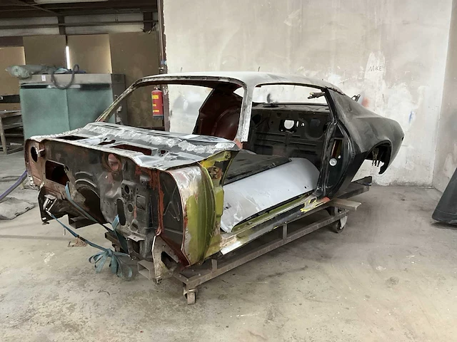Amerikaanse oldtimer carrosserie (2x) - afbeelding 1 van  12