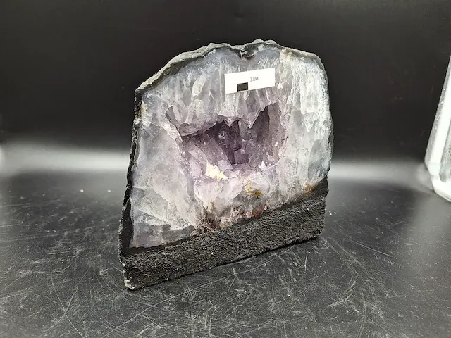 Amethist geode 3,72 kg - afbeelding 2 van  3