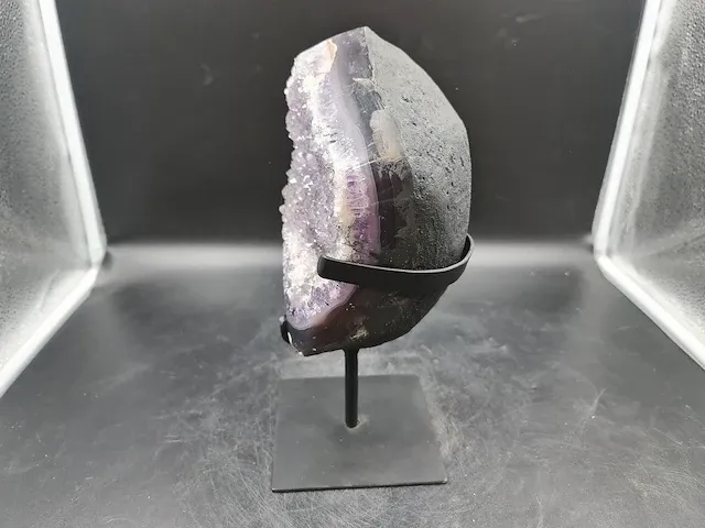 Amethist geode op standaard 4,1 kg - afbeelding 2 van  4