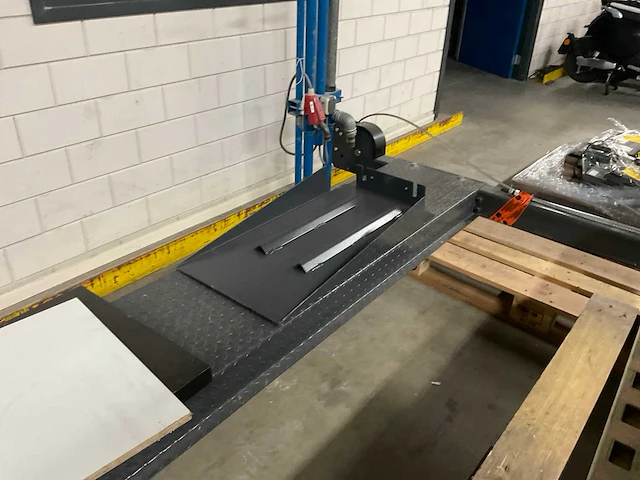 Amgo lift a-435p 4-koloms hefbrug hefbrug - afbeelding 4 van  13