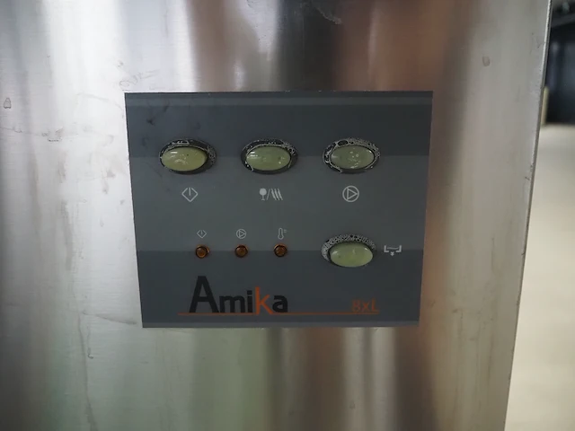 Amika - afbeelding 7 van  8