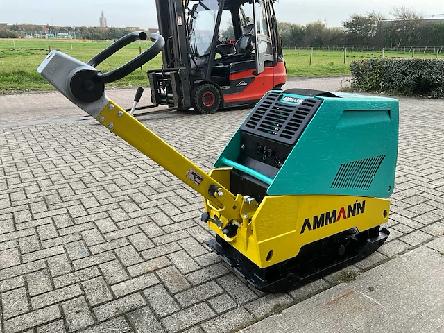 Ammann apr 4920 trilplaat - afbeelding 4 van  10