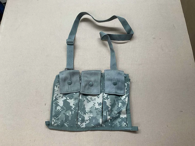Ammunition bandoleer (11x) - afbeelding 1 van  2