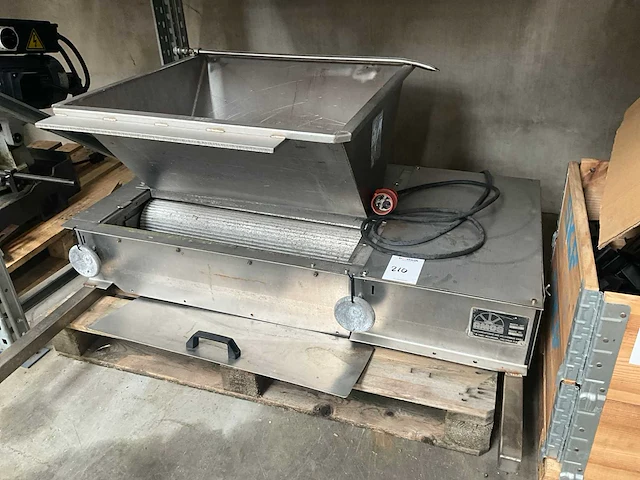 Amos abm30 vulmachine - afbeelding 1 van  5