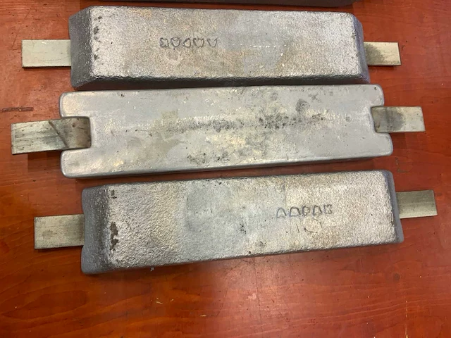 Ampak 4 x13 kg. 1 x 10 kg zink anodes (5x) - afbeelding 4 van  5