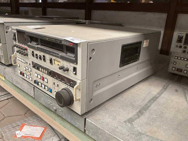 Ampex cvr-70 betacam ps editing recorder - afbeelding 3 van  4