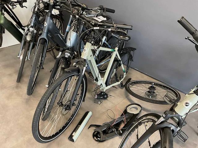 Amslod elektrische reparatie fiets (7x) - afbeelding 3 van  8