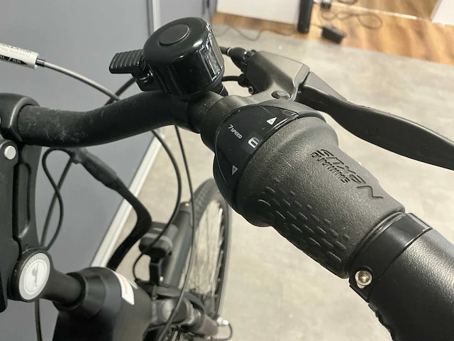 Amslod newton f-lv elektrische damesfiets 59cm (geen accu) - afbeelding 2 van  13