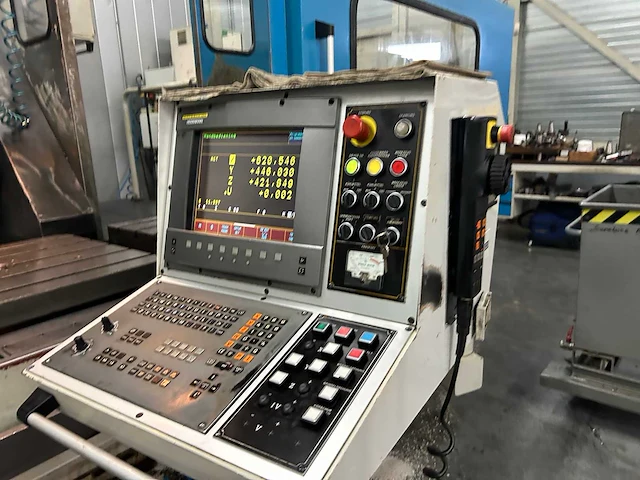 Anayak - fbz-hv-2500 - cnc freesmachine - 1997 - afbeelding 10 van  15