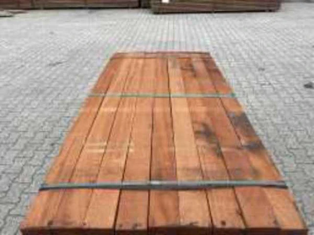Angelim pedra balken fijnbezaagd 1600-1900x105x55mm (102x) - afbeelding 1 van  4