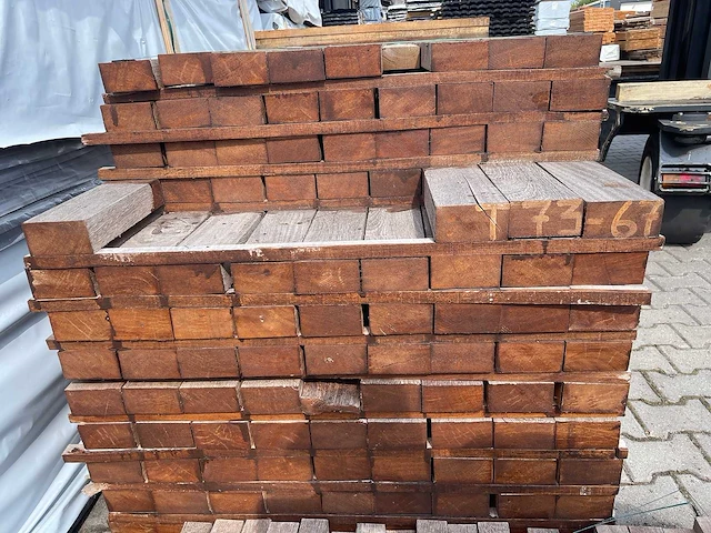 Angelim pedra balken fijnbezaagd 1600-1900x105x55mm (102x) - afbeelding 3 van  3
