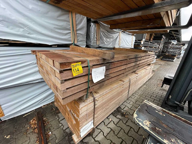 Angelim pedra balken fijnbezaagd 3400-3700x105x55mm (45x) - afbeelding 2 van  3