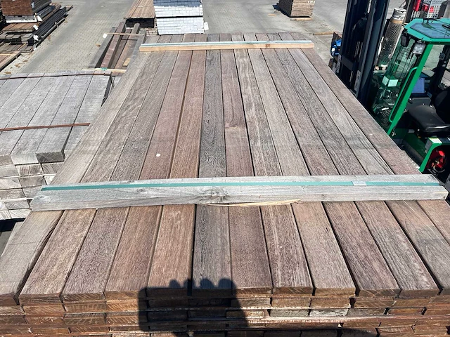 Angelim pedra hardhouten planken geschaafd 21x70mm, lengte 185cm (104x) - afbeelding 1 van  3