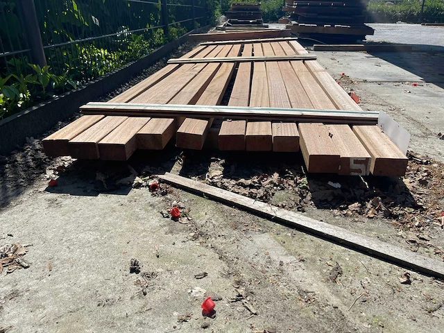 Angelim pedra hardhouten regels geschaafd 45x68mm, lengte 405-435cm (11x) - afbeelding 3 van  3