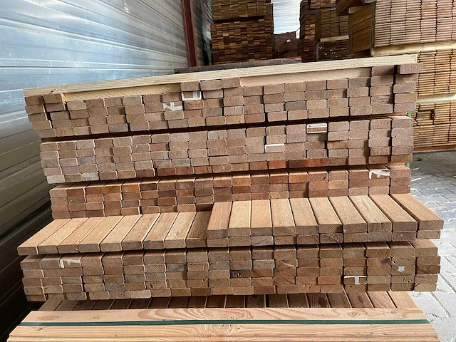 Angelim pedra latten geschaafd 2150-2750x45x20mm (367x) - afbeelding 3 van  3