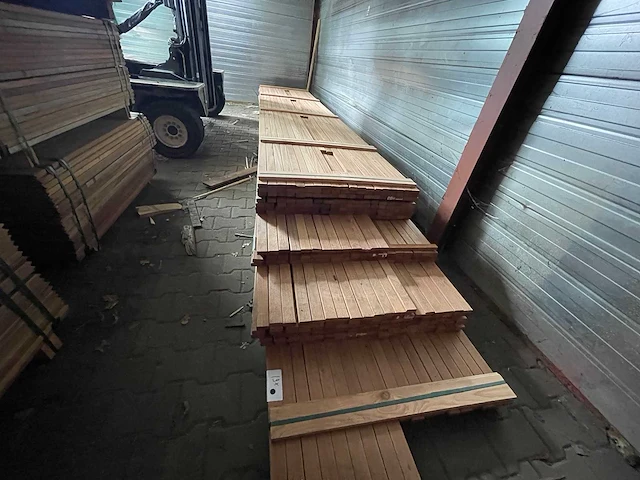 Angelim pedra latten geschaafd 4300-4600x45x20mm (194x) - afbeelding 1 van  3