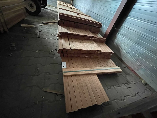 Angelim pedra latten geschaafd 4300-4600x45x20mm (194x) - afbeelding 2 van  3