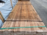 Angelim pedra palen fijnbezaagd 3350-4900x52x52mm (170x) - afbeelding 1 van  3
