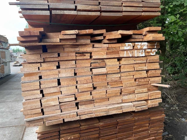Angelim pedra planken fijnbezaagd 3500-5000x100x20mm (191x) - afbeelding 4 van  4