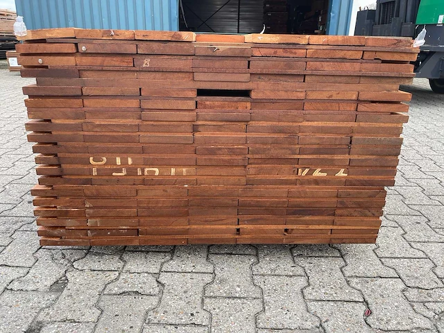 Angelim pedra planken geschaafd 3700x145x21mm (77x) - afbeelding 3 van  4