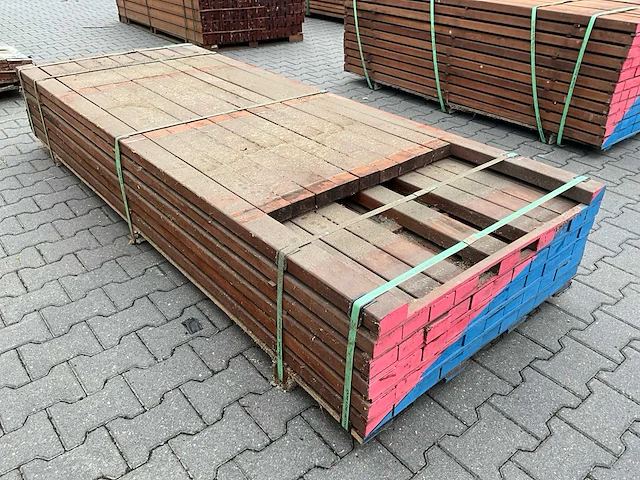 Angelim vermelho hardhout balk (2000-2500x90x45mm) (55x) - afbeelding 3 van  4