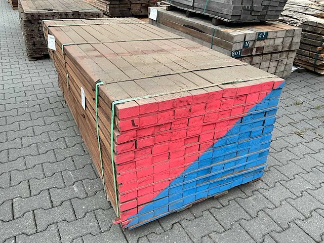 Angelim vermelho hardhout balk (2000x90x45mm) (132x) - afbeelding 1 van  4