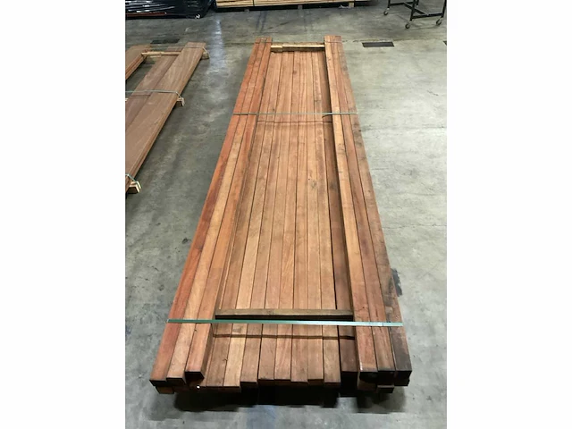 Angelim vermelho palen geschaafd 68x68 mm (21x) - afbeelding 5 van  6