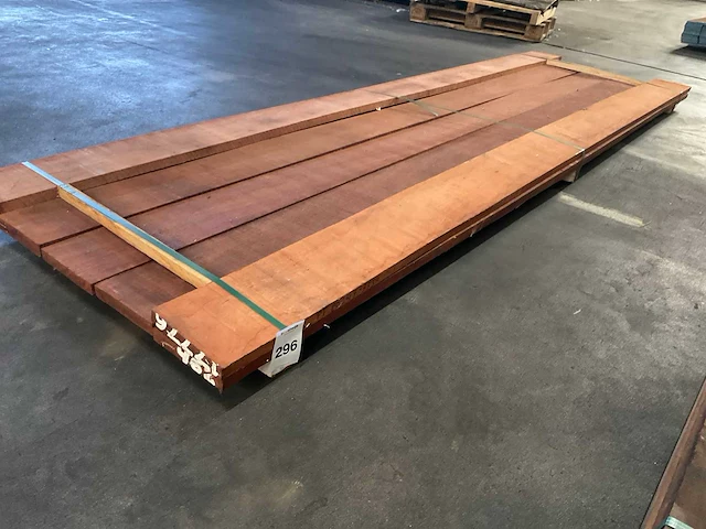Angelim vermelho planken 30x200 mm (7x) - afbeelding 1 van  5