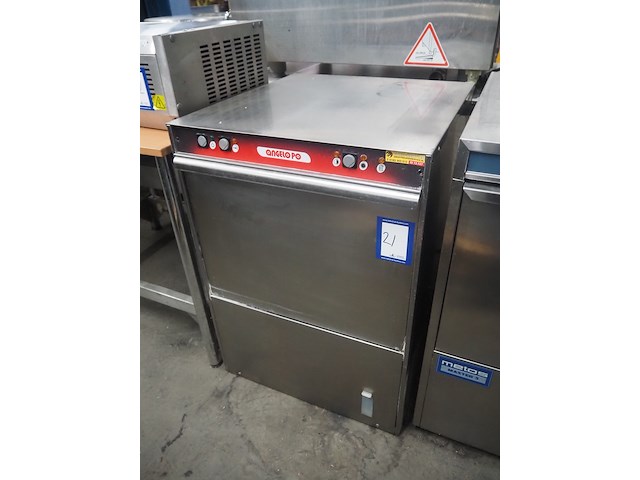 Angelo po - afbeelding 1 van  9