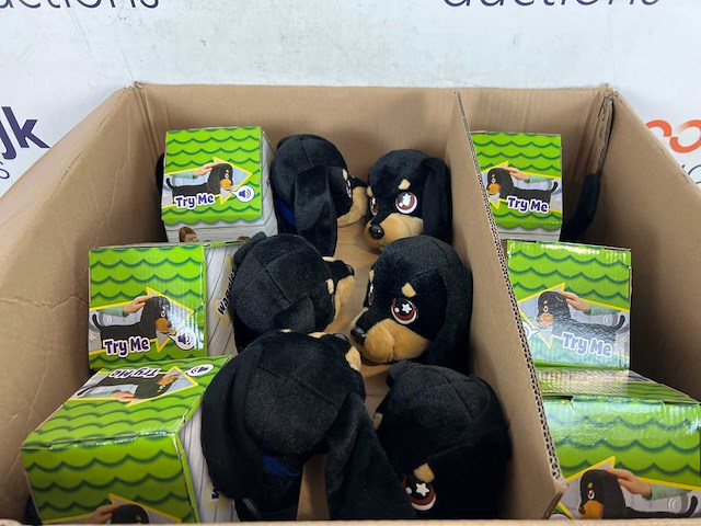 Animagic waggles knuffel hond - zwart - interactieve knuffel - wandel en communiceer met waggles - afbeelding 2 van  2