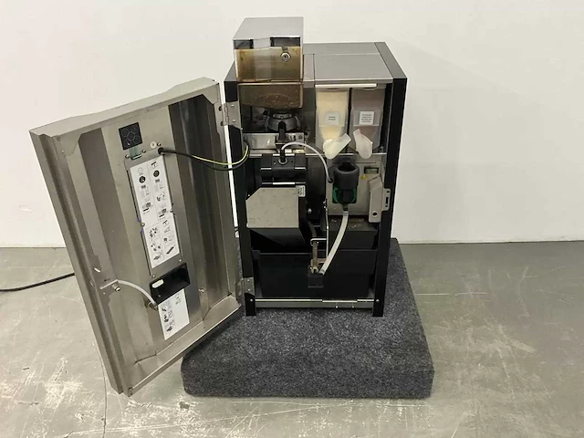Animo - optibean 3 h&c - koffiemachine - afbeelding 9 van  10