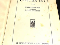Anke servaes. zuster iet - afbeelding 2 van  5