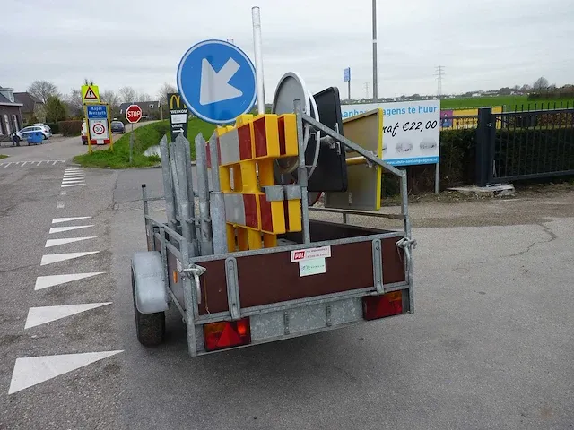 Anssems verkeersbordenwagen - afbeelding 1 van  10
