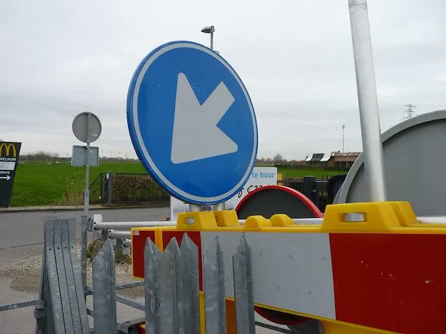 Anssems verkeersbordenwagen - afbeelding 3 van  10