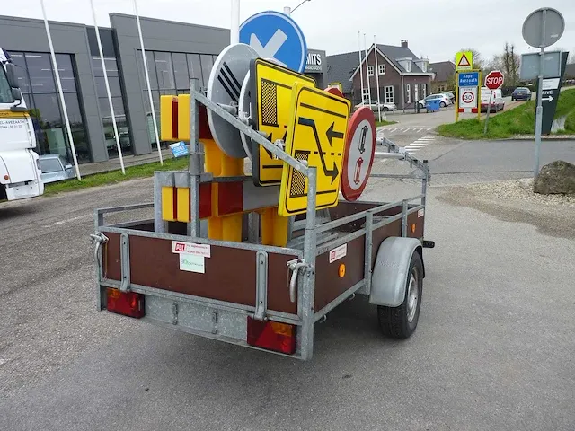 Anssems verkeersbordenwagen - afbeelding 10 van  10