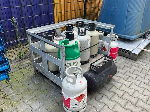 Antargaz / primagaz gasflessen (16x) - afbeelding 3 van  4