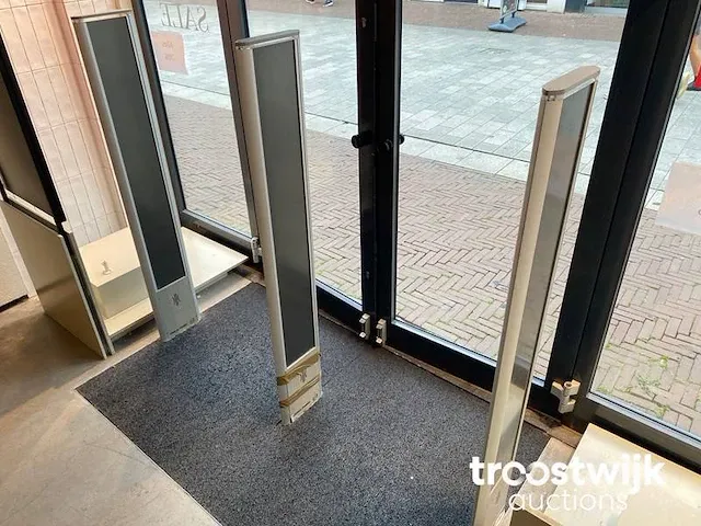 Anti diefstal systeem 3-koloms - afbeelding 1 van  3