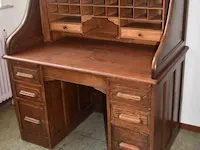 Antiek bureau