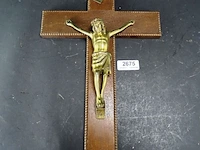 Antiek crucifix met bronzen corpus