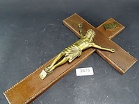 Antiek crucifix met bronzen corpus - afbeelding 2 van  5